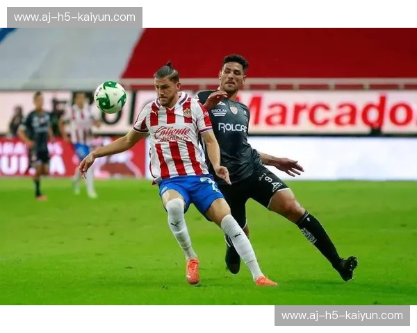 绿海风暴与红色闪电：墨西哥足球的恩怨情仇，瓜达拉哈拉与内卡萨的荣耀对决